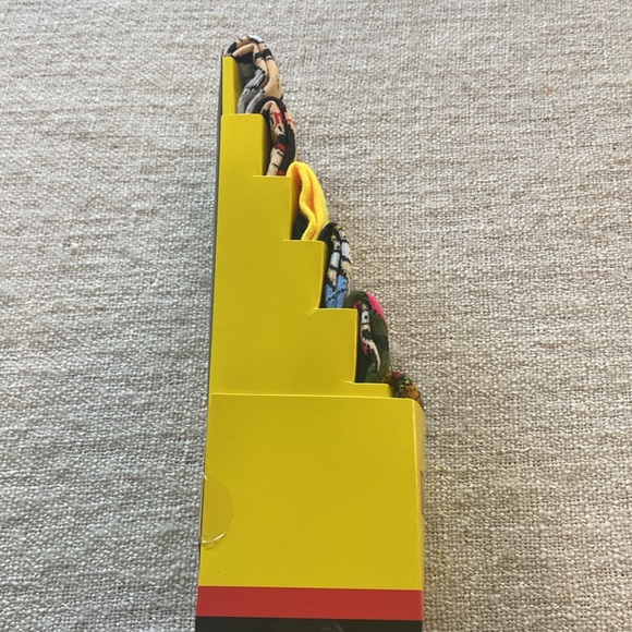 Bob's Burgers Unisex Casual Crew Socks 6 Pack - Picture 6 of 6